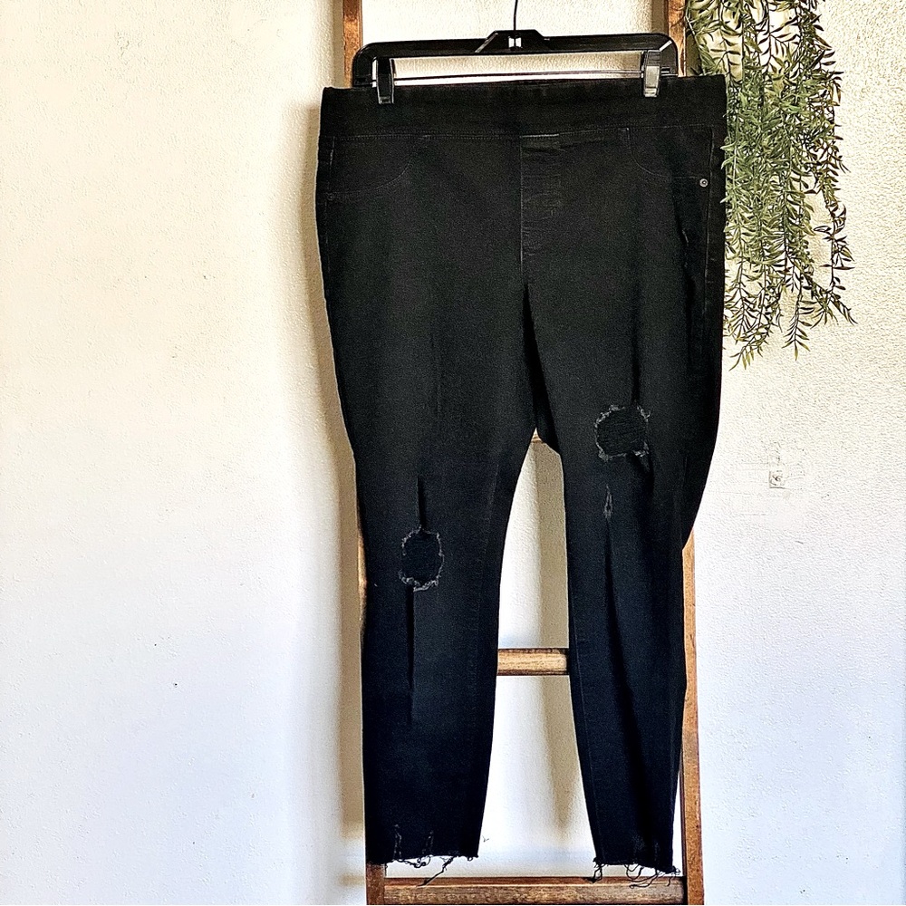 Distressed Rockstar Jeggings - Picture 2 of 9